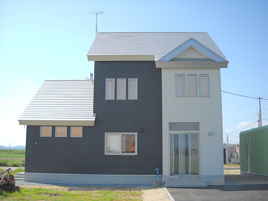 シンプルデザインの家　安心の長期優良住宅：岩見沢市北村栄町Ｋ様邸