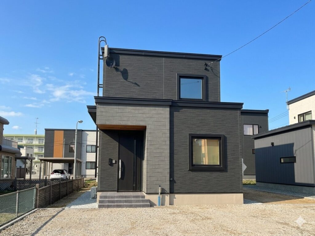 山本建業モデルハウス-木ごこちfit-エコ　岩見沢市5条東15丁目【成約済】