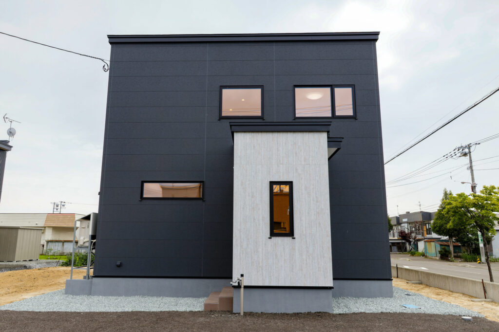 山本建業モデルハウス-KIGOKOCHI-　岩見沢市美園5条7丁目【販売引渡済】