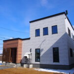 大空間吹抜けとリクシル最高級キッチン採用　岩見沢市