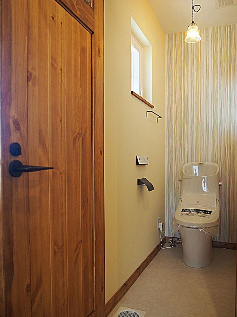 1階：トイレ