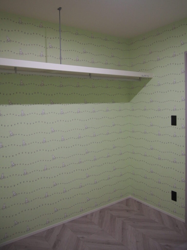 ﾌｧﾐﾘｰｸﾛｰｾﾞｯﾄ