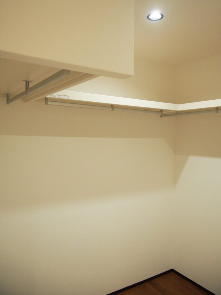 ﾌｧﾐﾘｰｸﾛｰｾﾞｯﾄ