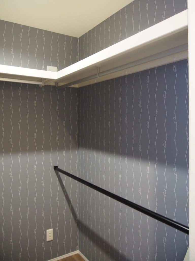 ﾌｧﾐﾘｰｸﾛｰｾﾞｯﾄ