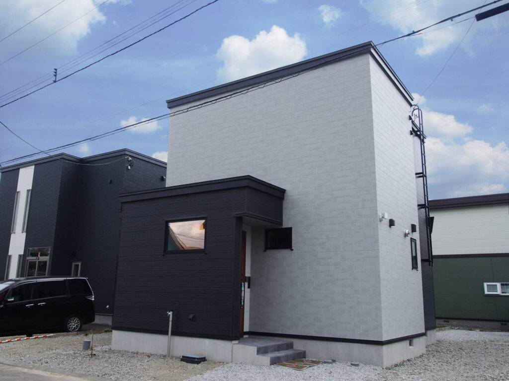 山本建業リノベーションモデルハウス①　岩見沢市北本町東6丁目2-12【販売引渡済】
